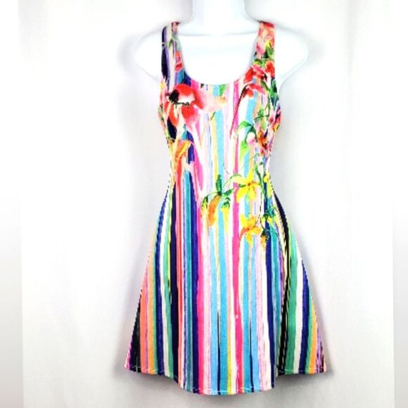 MATERIAL GIRL Dress - Picture 4 of 10